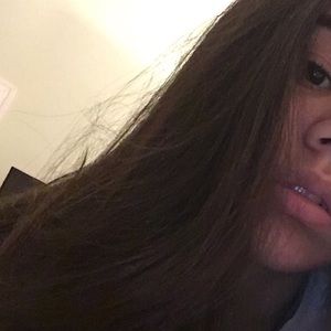 Meet your Posher, Val